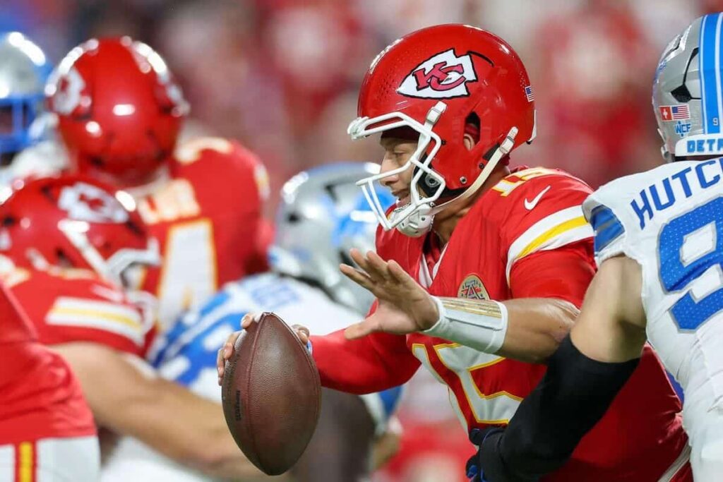Patrick Mahomes’ Four-TD Night Lifts The Chiefs Over The Lions