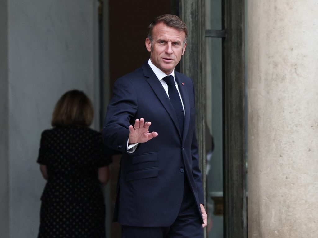 France’s Macron to appoint new prime minister within 48 hours | Emmanuel Macron News