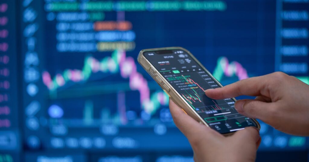Investors are unfazed about the government shutdown. Here’s how stocks have fared during previous closures.