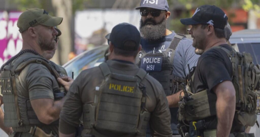 Federal agents detain teacher at Chicago preschool and daycare in Roscoe Village