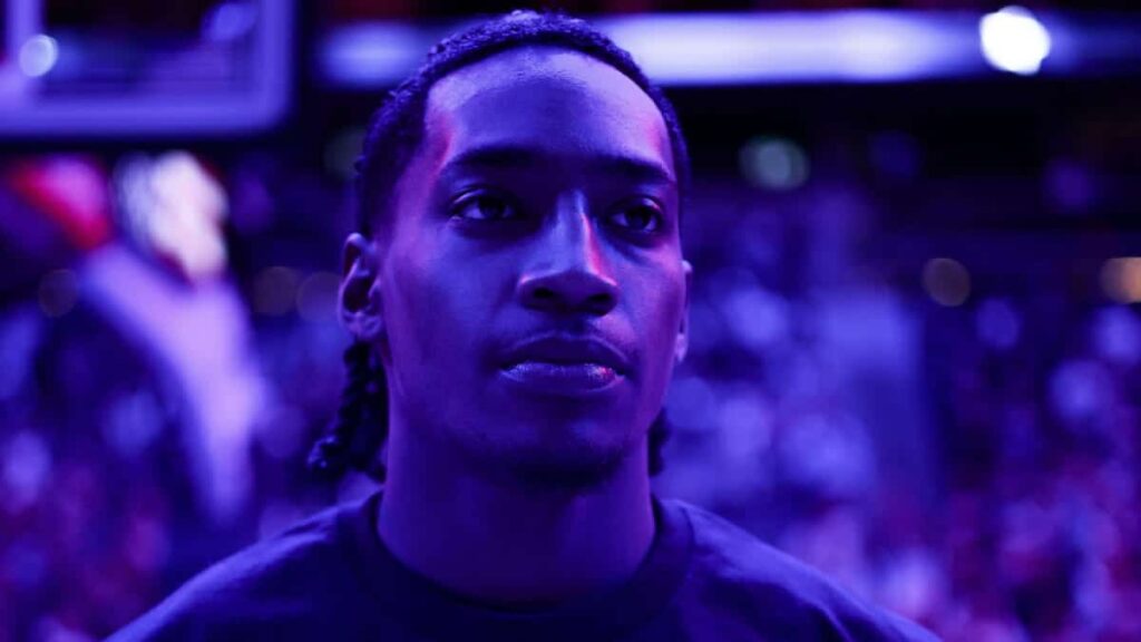 NBA trade moves Leonard Miller, Ayo Dosunmu, Julian Phillips as Chicago Bulls and Minnesota Timberwolves reportedly beat deadline