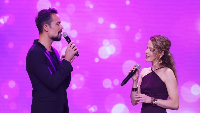 La comédie musicale Roméo et Juliette bientôt de retour sur scène à Paris… avec les mêmes chanteurs qu’il y a 25 ans !